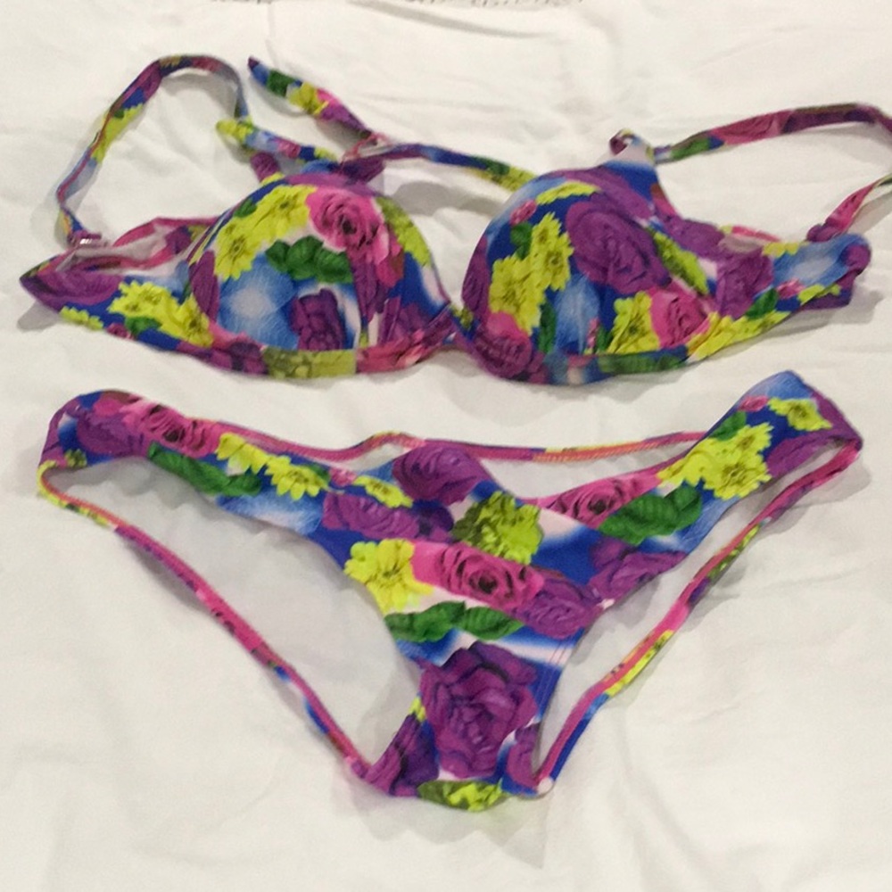 Plus Size Bikini. Well loved.